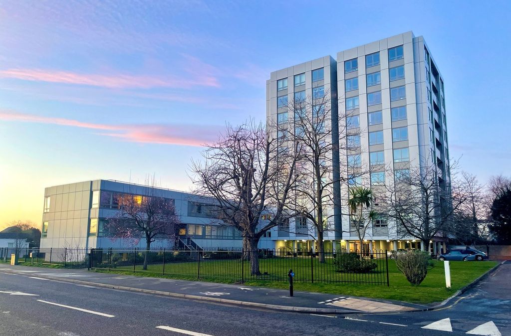 Property photo 1 of 15