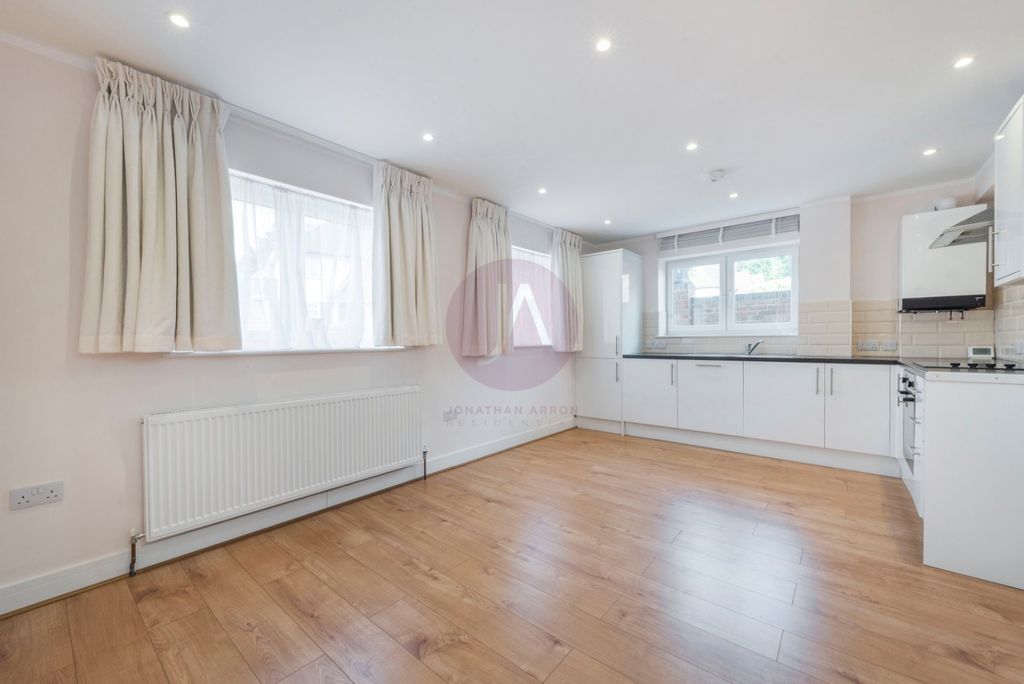 Property photo 2 of 10 Picture No. 13