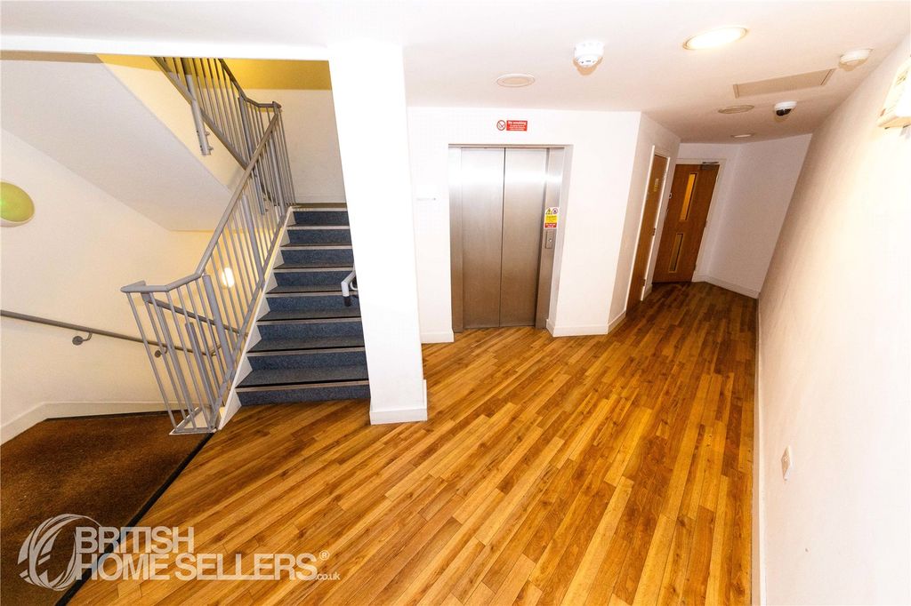 Property photo 3 of 15 Picture No. 07