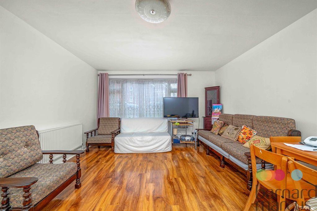 Property photo 3 of 14