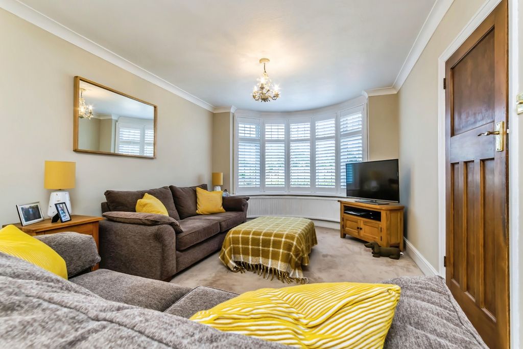 Property photo 3 of 18 Pbox-Img.Jpg