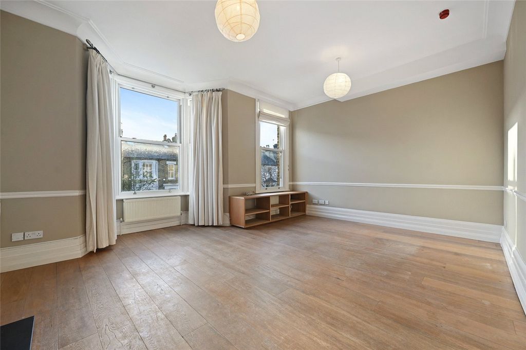 Property photo 2 of 10 Picture No. 16