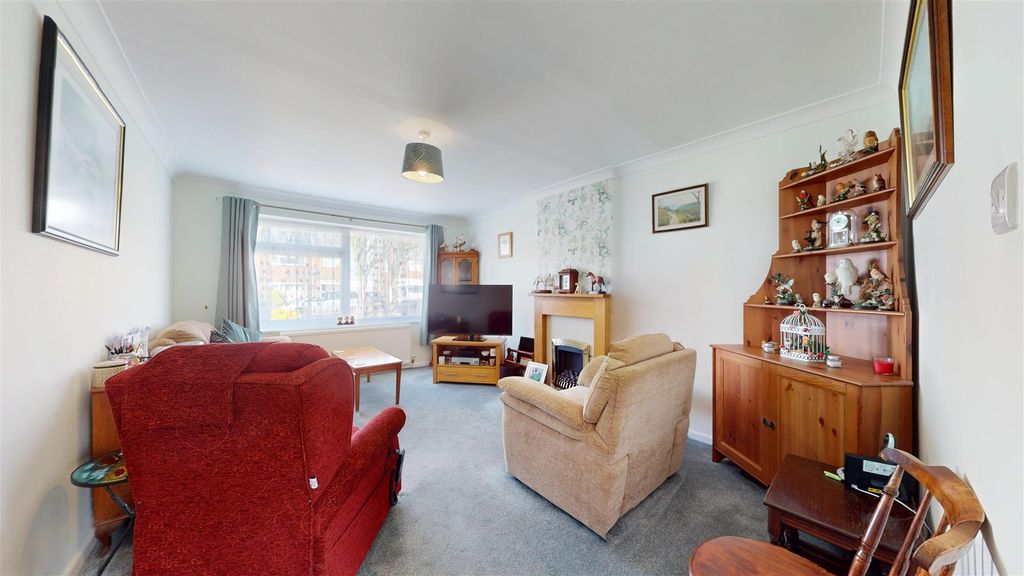 Property photo 3 of 12 Living Room