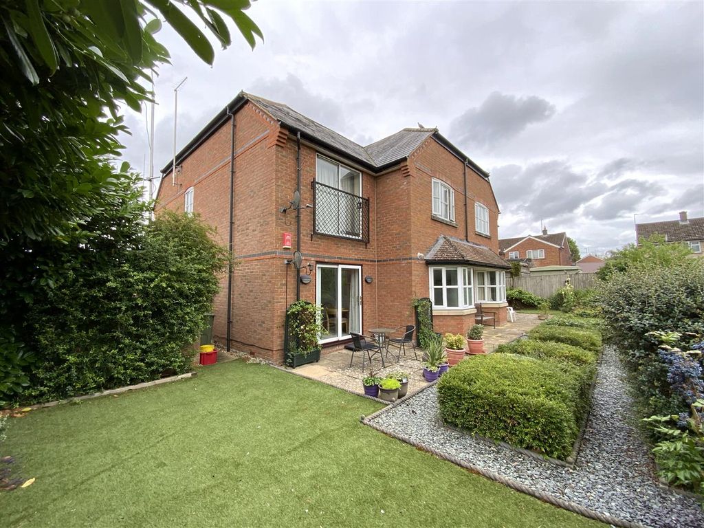 Property photo 1 of 12 Rear Elevation