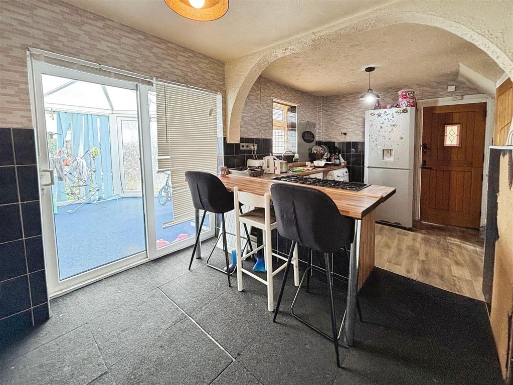 Property photo 3 of 13 Kitchen/Diner