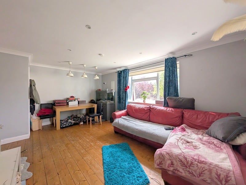 Property photo 3 of 12