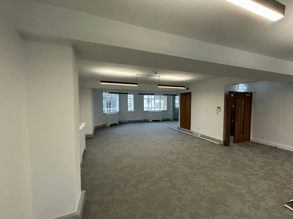 Property photo 3 of 8 19.Jpg