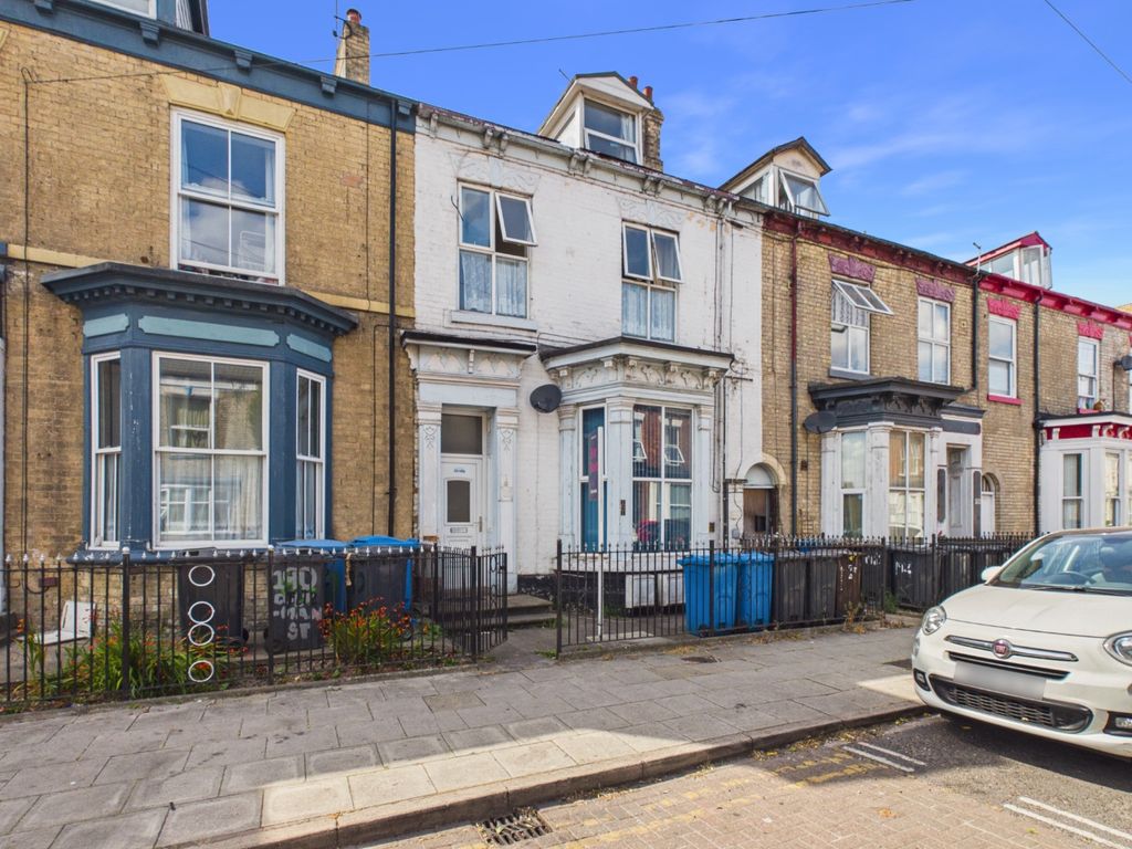 Property photo 1 of 18 4502081