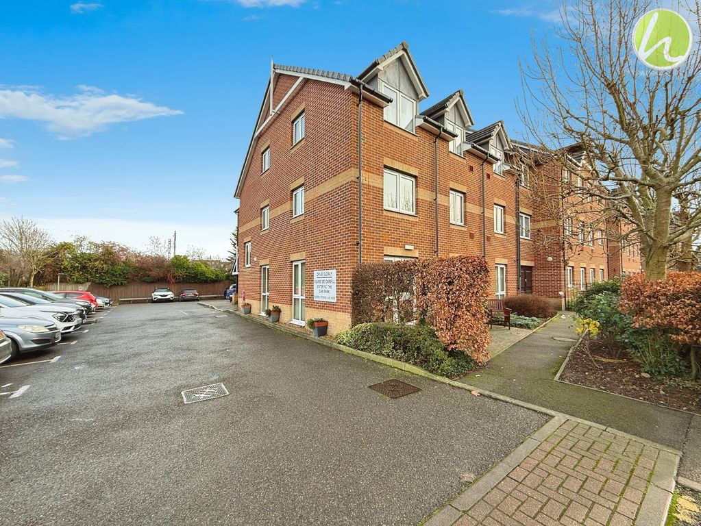 Property photo 1 of 17