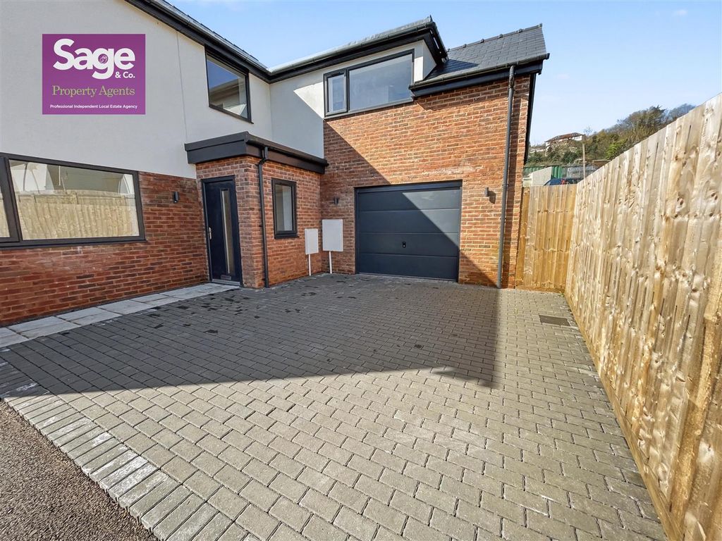 Additional image 8 of 5 bed detached house for saleCelynen Close, Newbridge NP11