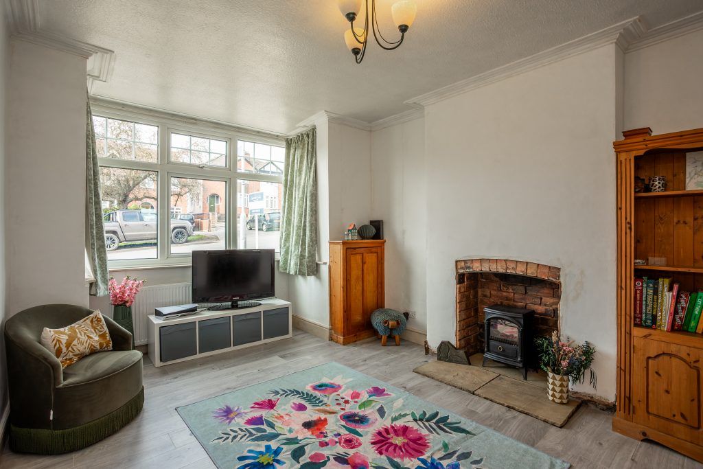 Property photo 2 of 35