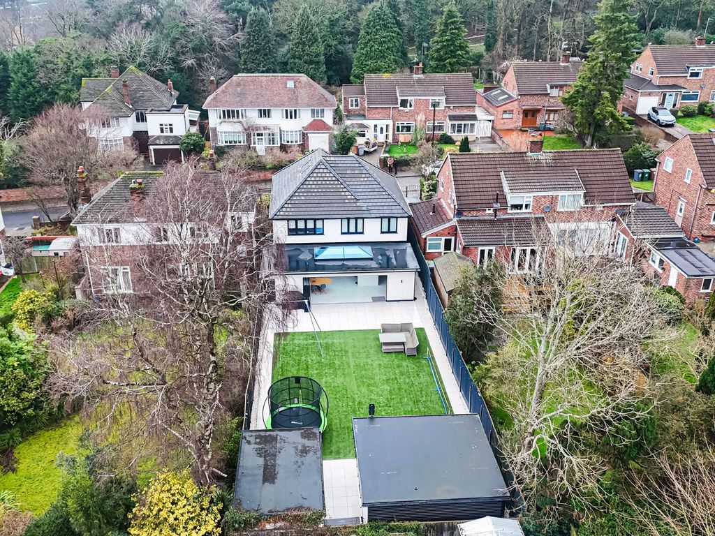 Property photo 3 of 37