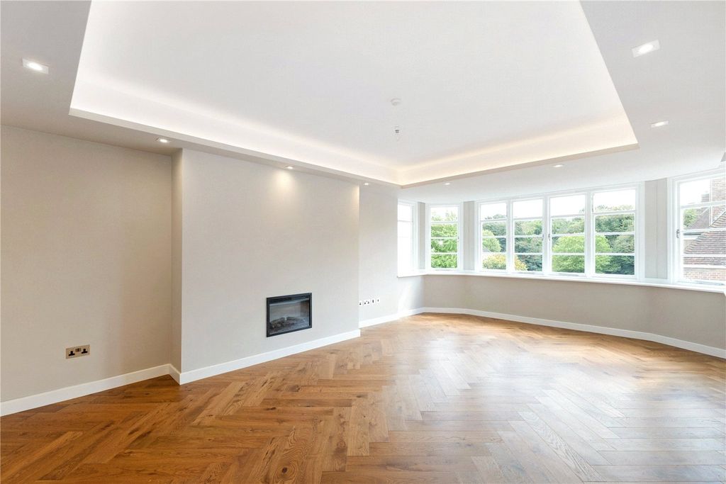 Property photo 1 of 17 Reception Room