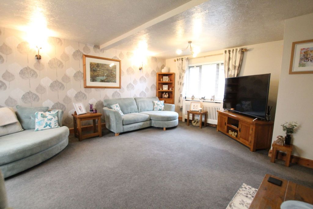 Property photo 3 of 30