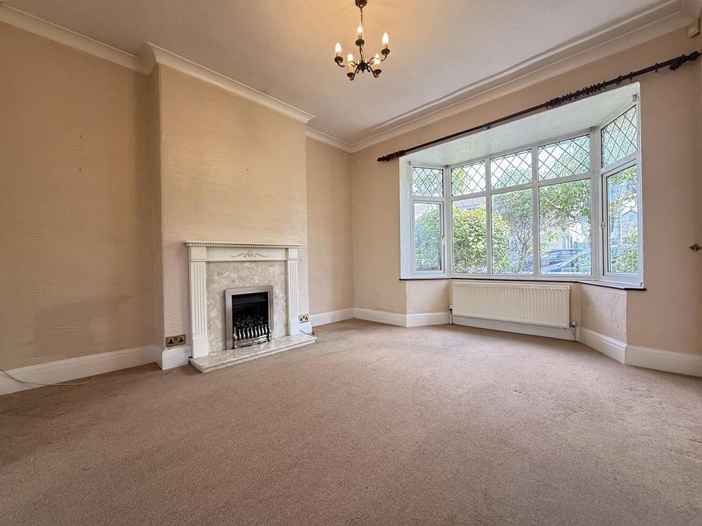 Property photo 2 of 12 Corondale Road 1 - Lounge Front.Jpg