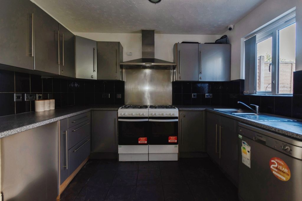 Property photo 3 of 20 Pbox-Img.Jpg