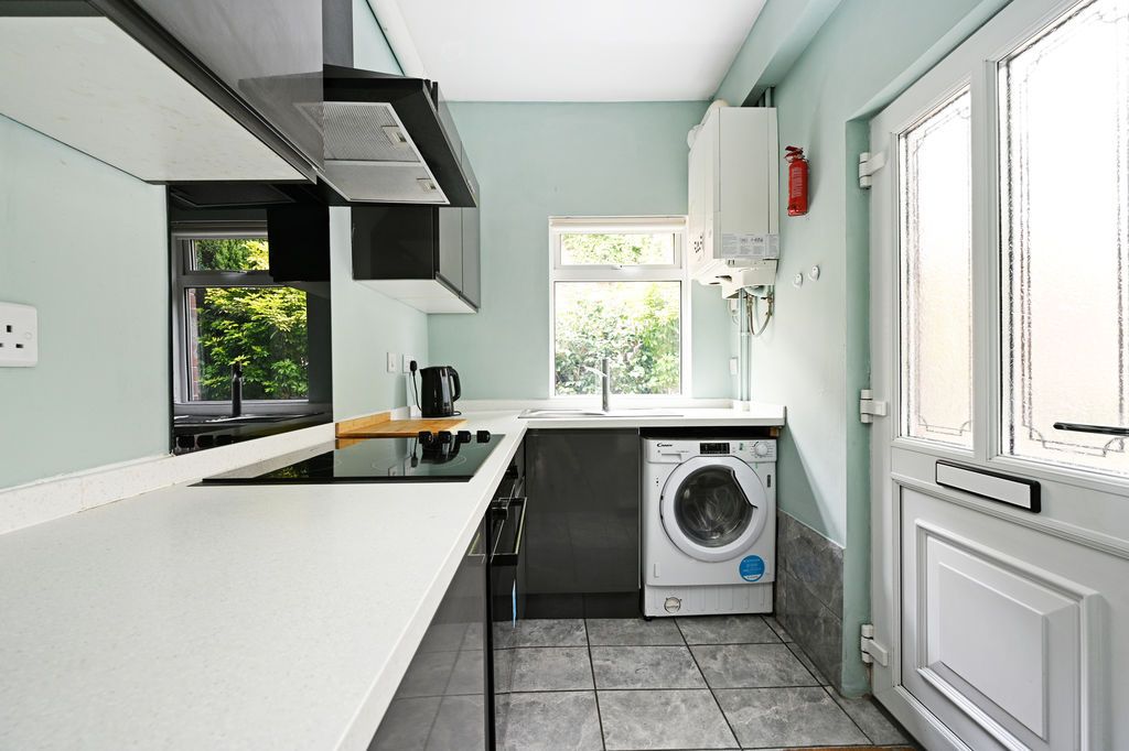 Property photo 3 of 22 Kitchen