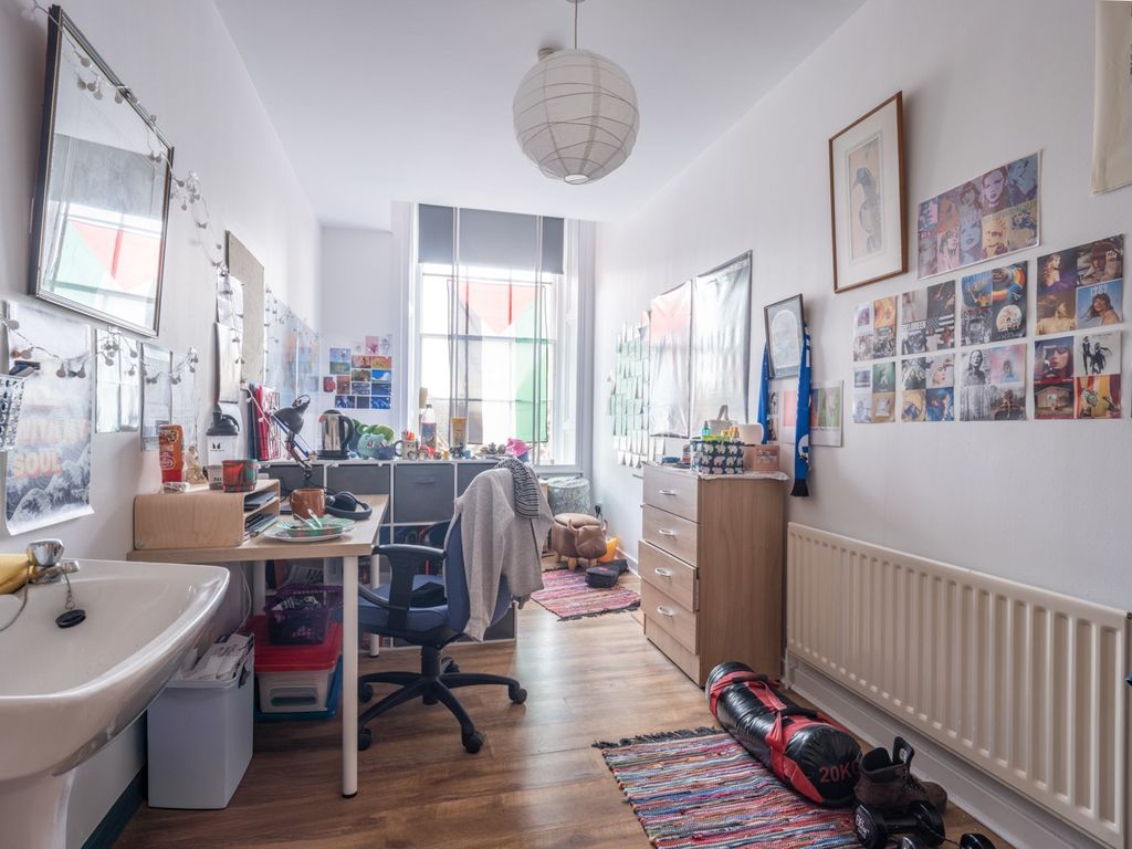 Property photo 3 of 8 3708283