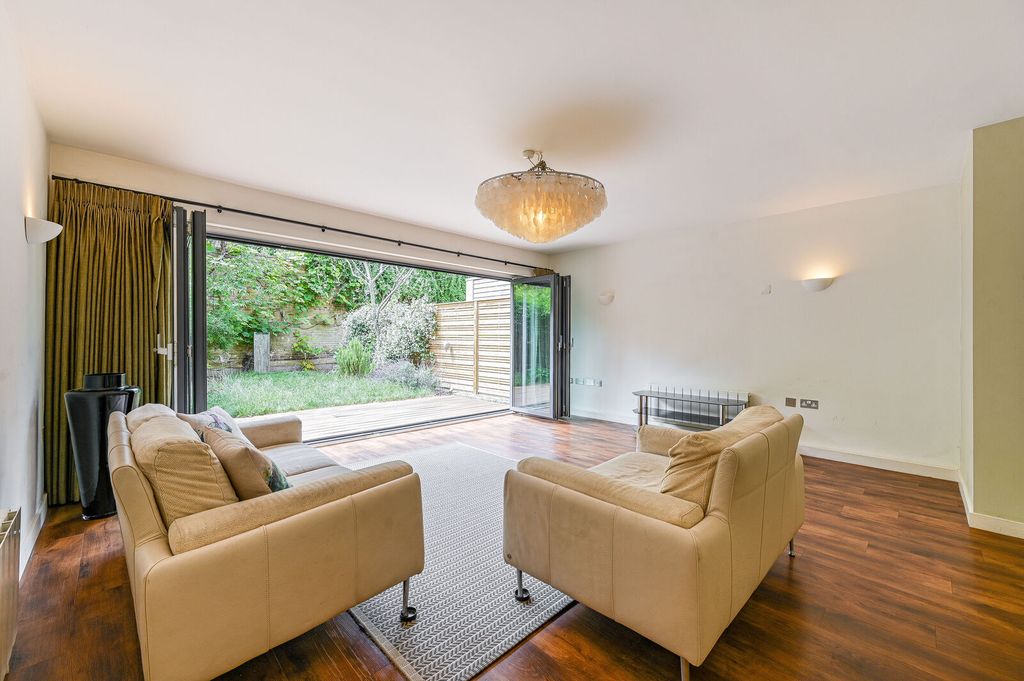 Property photo 1 of 37
