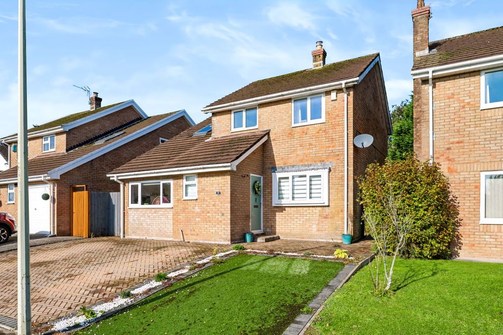 Property photo 1 of 39