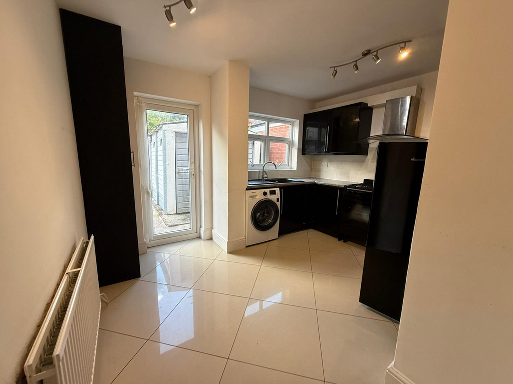 Property photo 2 of 11 Photo 2