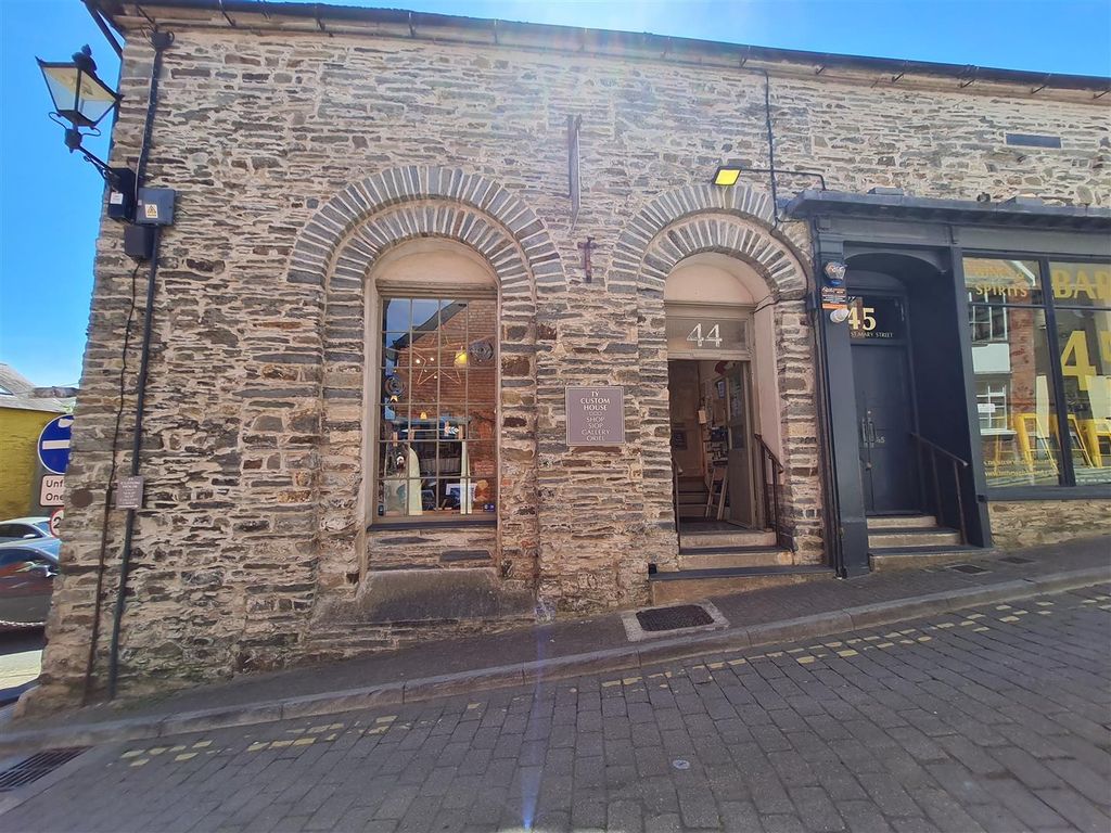 Property photo 1 of 30 Front Of Property