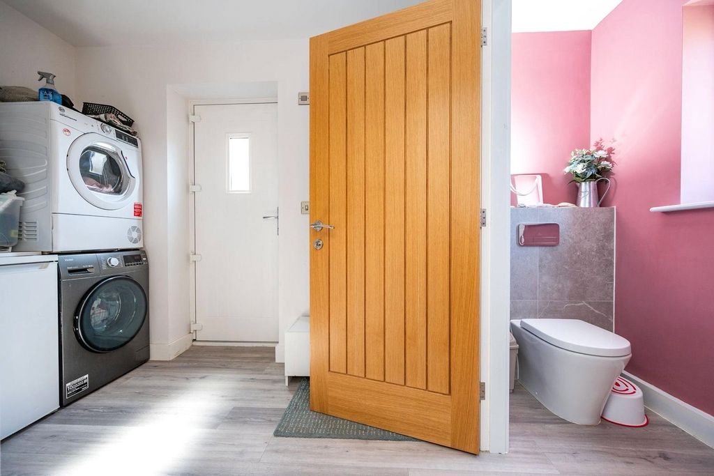 Additional image 14 of 5 bed detached house for saleSummer View, Holmfirth, West Yorkshire HD9