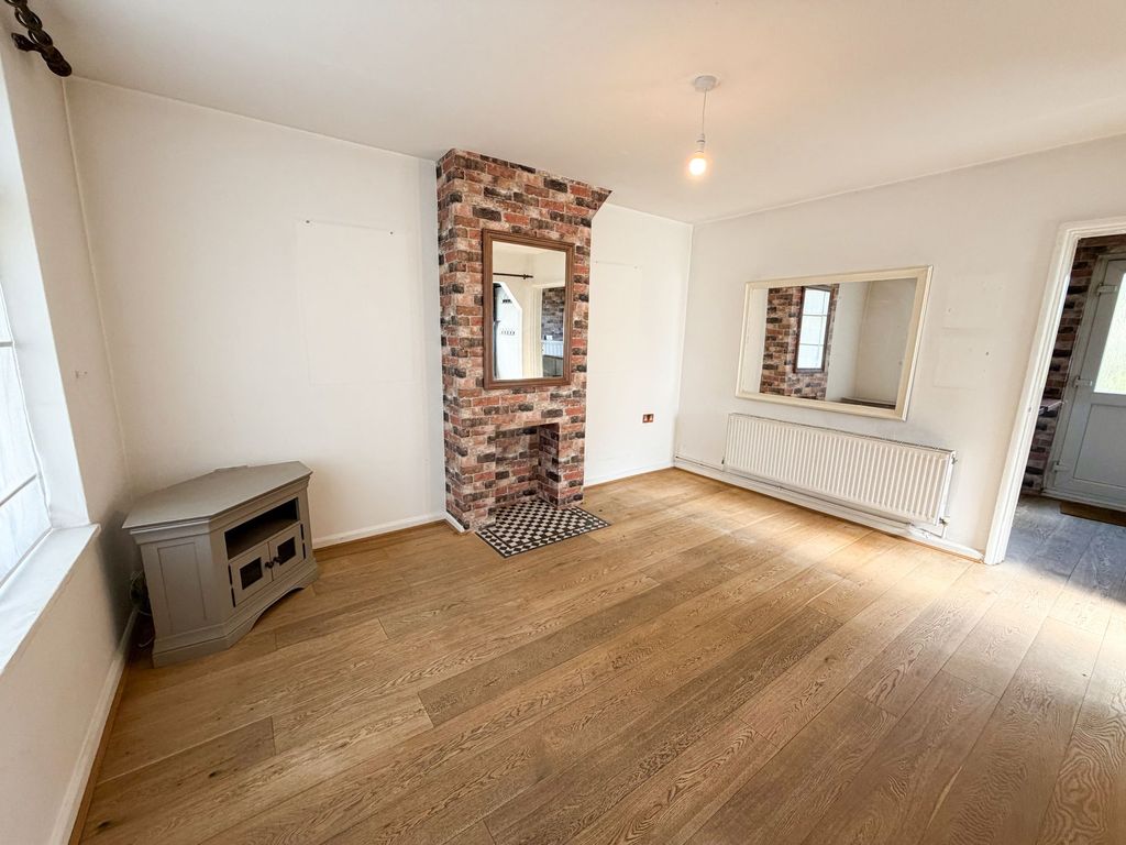 Property photo 3 of 15 Wittenham Way E4