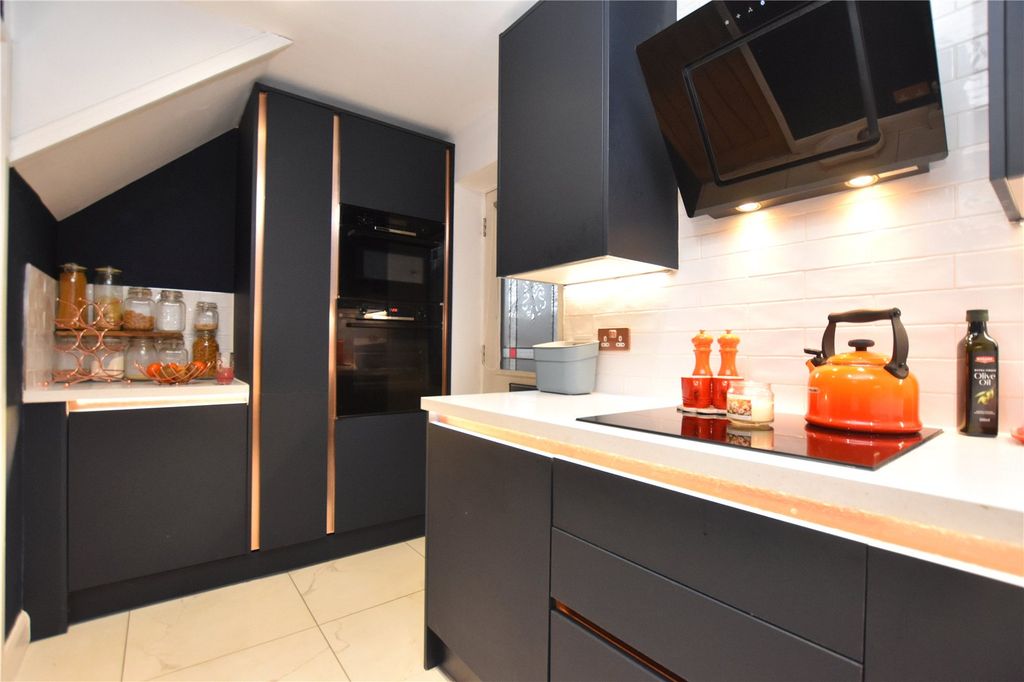 Property photo 3 of 18 Picture No. 11