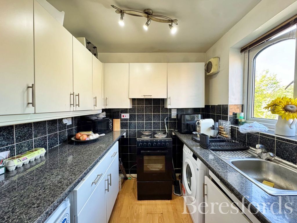 Property photo 3 of 7 Picture No. 06