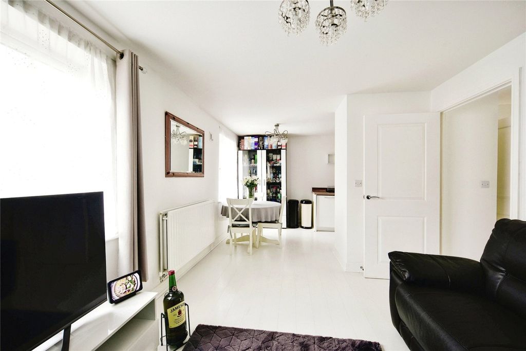 Property photo 3 of 11 Picture No. 10
