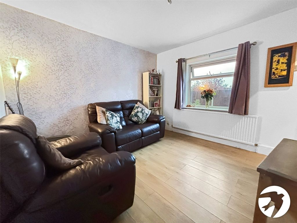 Property photo 2 of 8 Picture No. 58