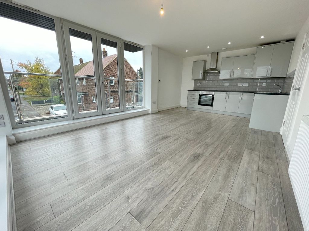 Property photo 3 of 8 2830063