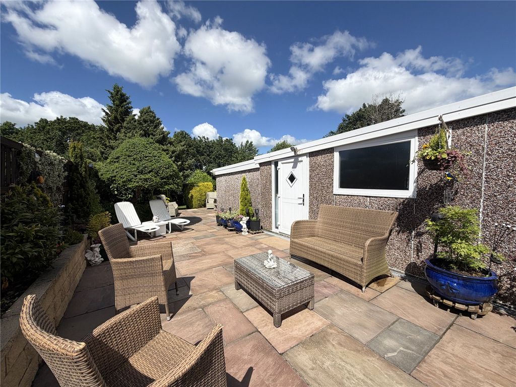 Property photo 2 of 32 Picture No. 03