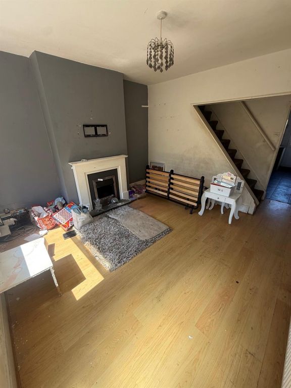 Property photo 2 of 7