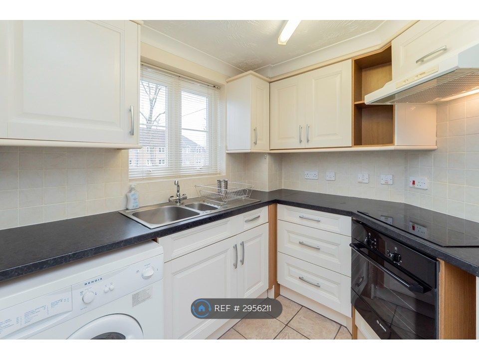 Property photo 2 of 12