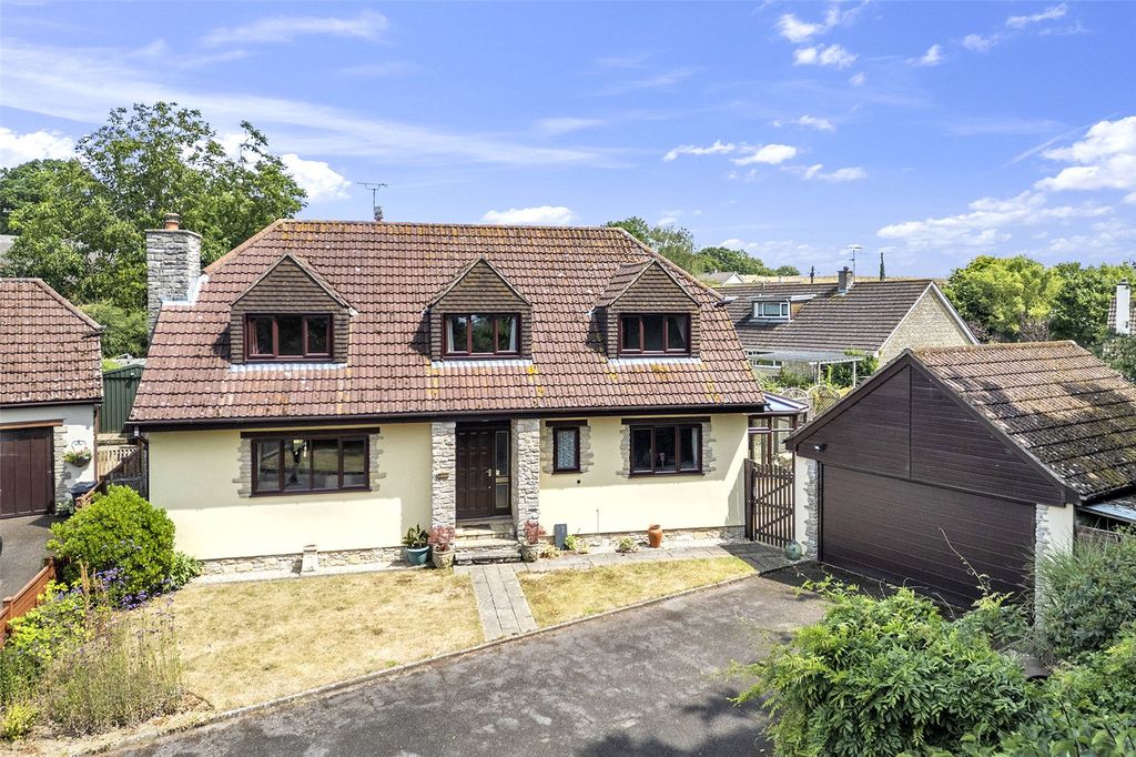 Property photo 2 of 37 Picture No. 02