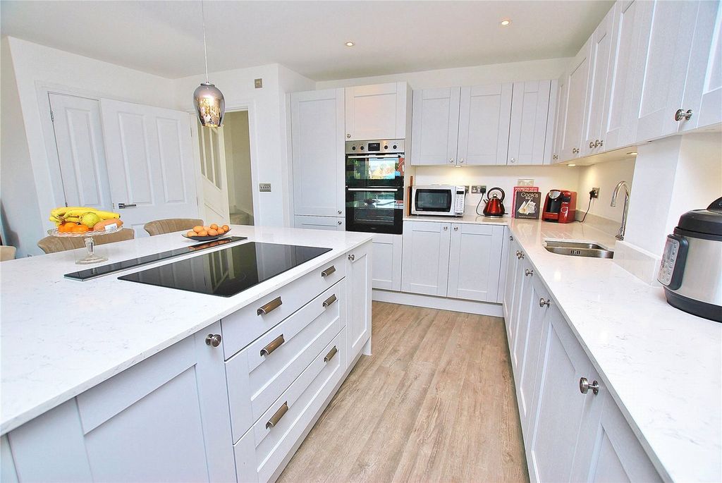 Property photo 2 of 18 Picture No. 05