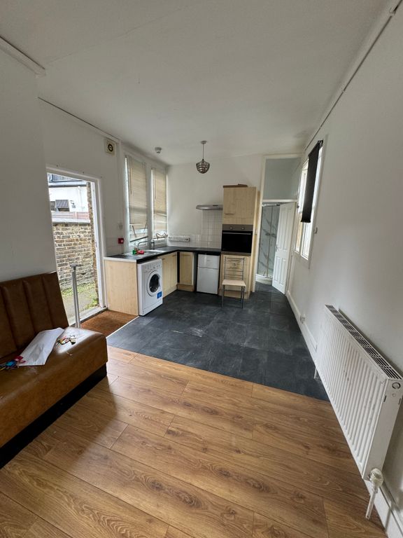 Property photo 3 of 4
