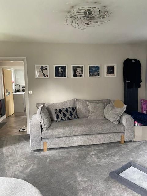 Property photo 3 of 24 93209.Jpg