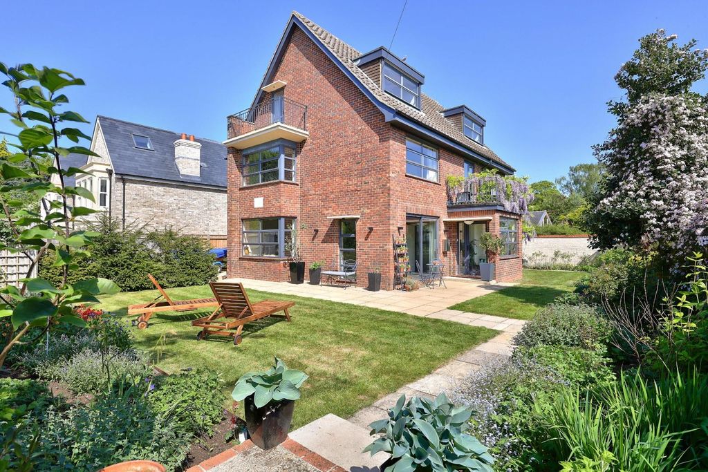 Property photo 1 of 35 Img (1).Jpg