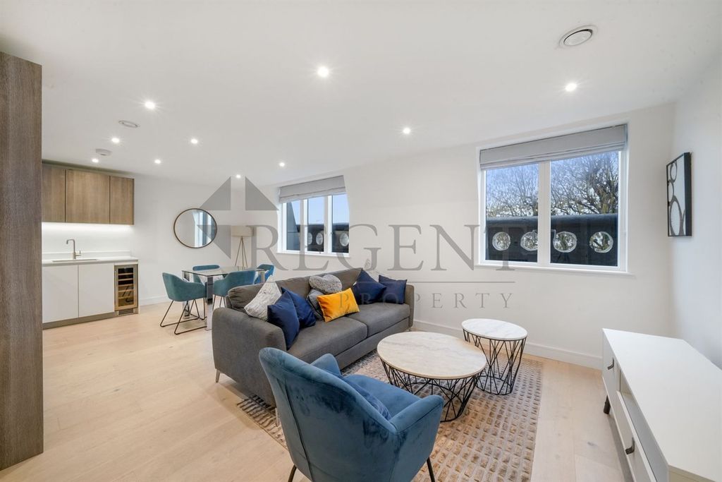 Property photo 1 of 19 (Main)