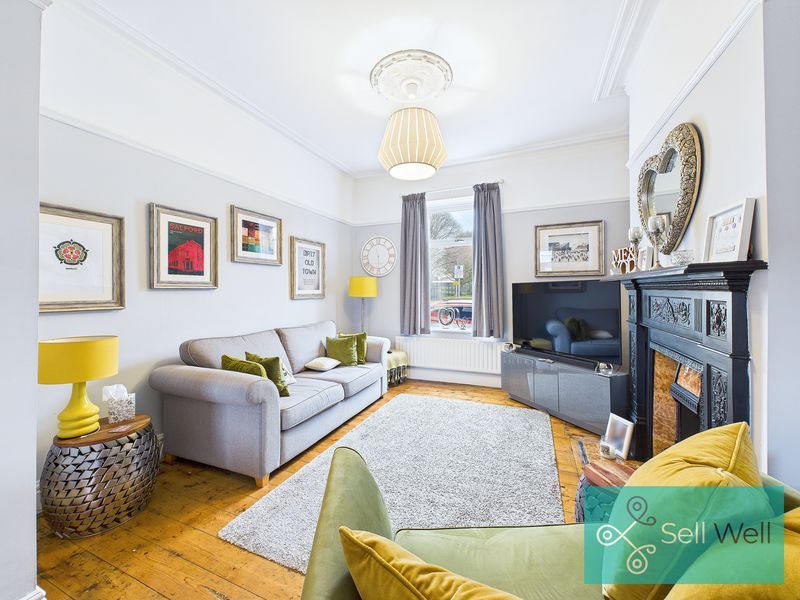 Property photo 2 of 23 Lounge