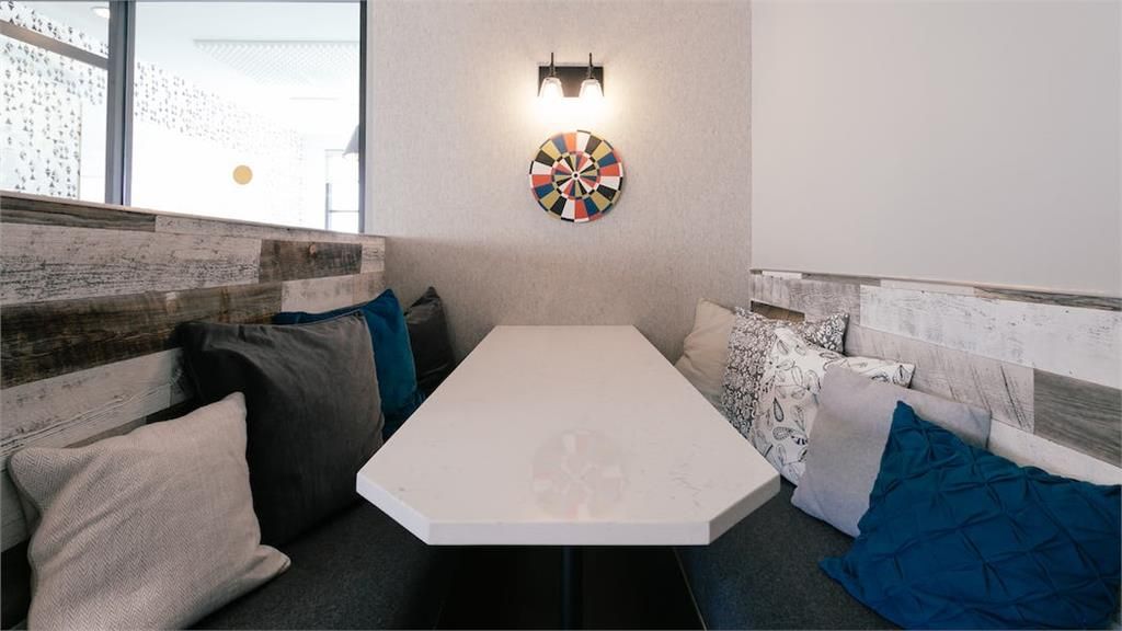 Property photo 3 of 8 Photo 7