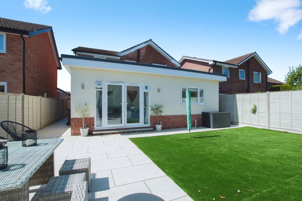 Property photo 1 of 33