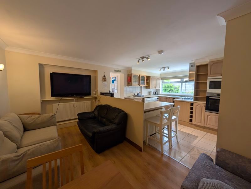 Property photo 3 of 14 Photo 5