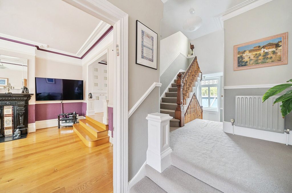 Property photo 3 of 28 Picture No. 03