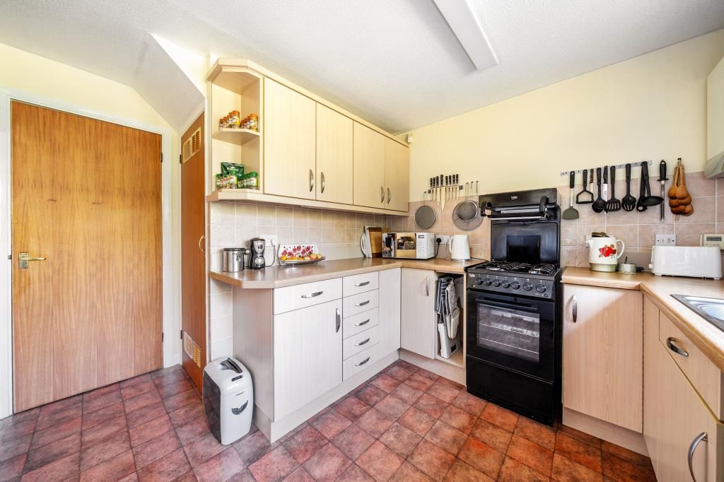 Property photo 3 of 21 Kitchen