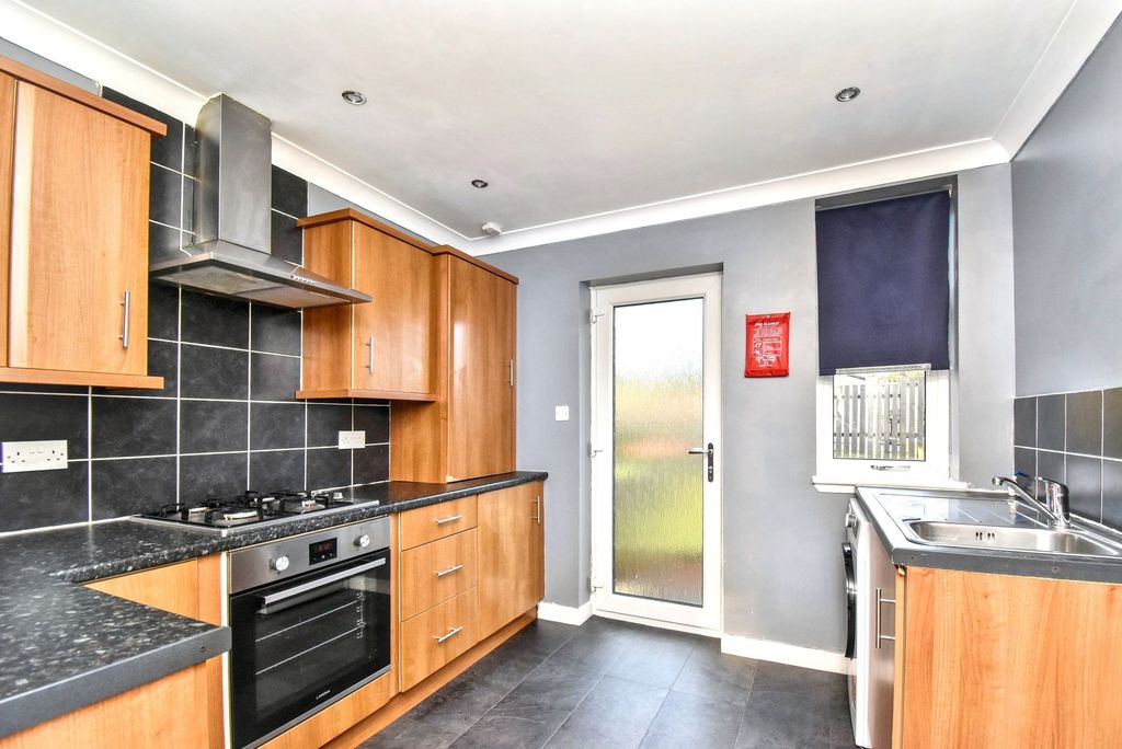 Property photo 3 of 11 Kitchen Angle 1