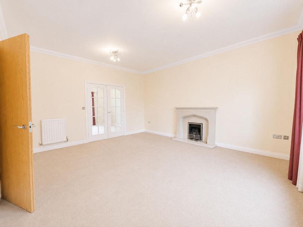 Property photo 3 of 26